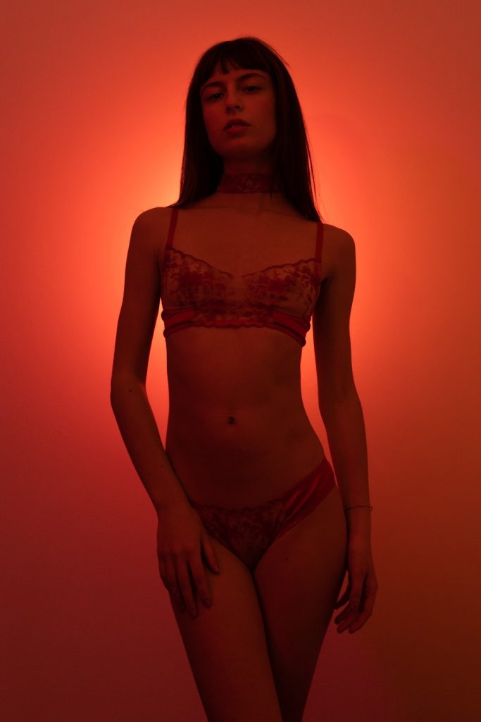 kiki-minou-neo-burlesque-artista-showgirl-fan-dance-dancer-striptease-performer-star-spettacolo-intrattenimenti-evento-nazionale-internazionale-miglior-italiana-modella-mulin-rouge-folies-bergere-crazy-horse-lido-de-paris-ale-di-blasio